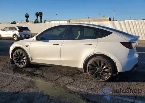 2022 Tesla Model Y z USA, uszkodzony, nr VIN 7SAYGDEE5NF361827